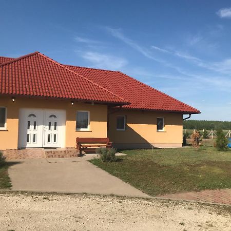 Bencsik Tanya Szentkiraly - Szallashely & Rendezvenyhaz Buitenkant foto